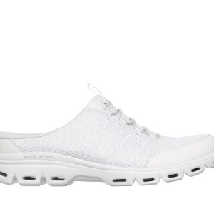 Relaxed Fit: Glide-Step Comfort