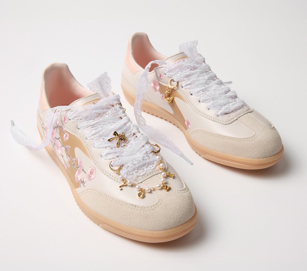Shoelace Charm Set - Image 3